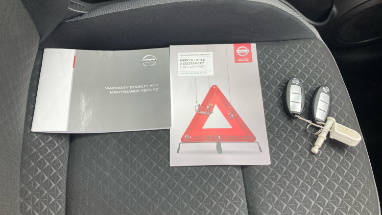 Nissan Juke 1.0 DiG-T 114 N-Connecta 5dr Petrol Hatchback